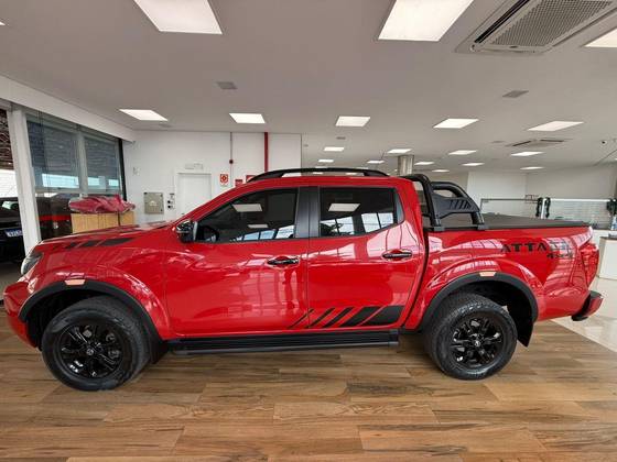NISSAN FRONTIER 2.3 16V TURBO DIESEL ATTACK CD 4X4 AUTOMÁTICO NISSAN FRONTIER 2.3 16V TURBO DIESEL ATTACK CD 4X4 AUTOMÁTICO